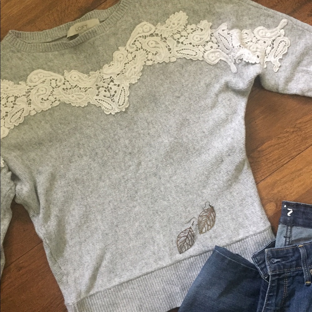 Gray & White Lace 3/4 Sleeve Sweater LOFT XS